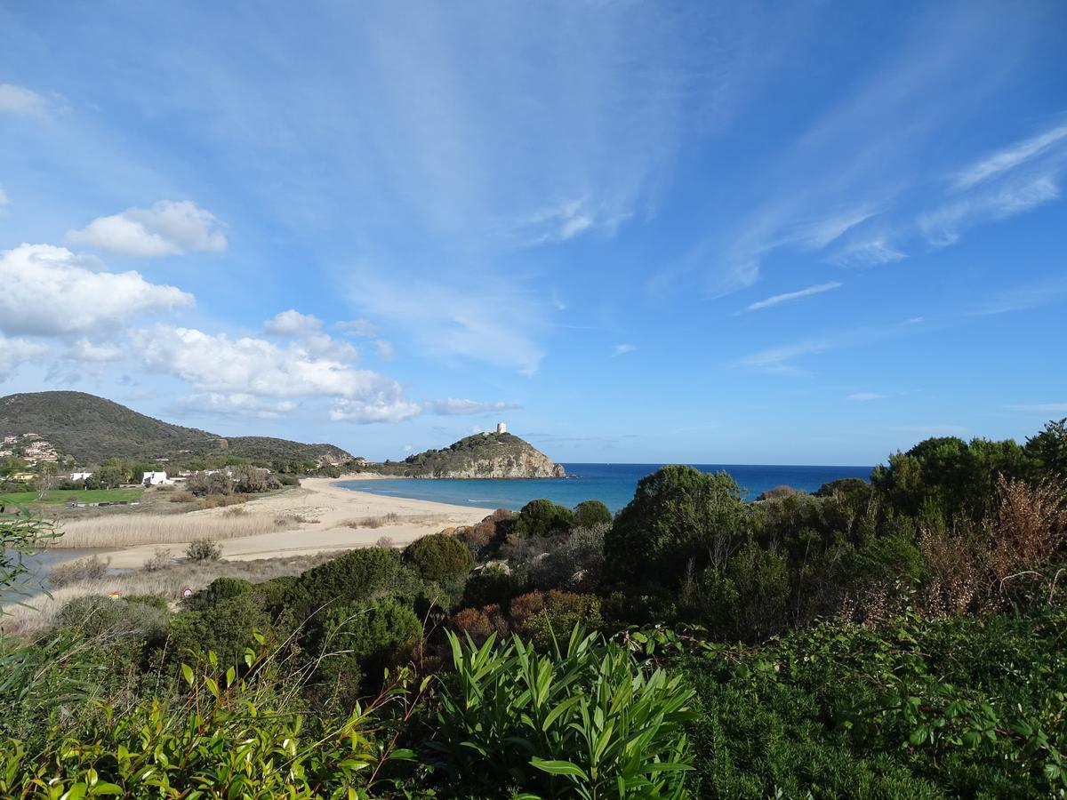 Case Sul Mare Residenze Di Bes Chia Bagian luar foto